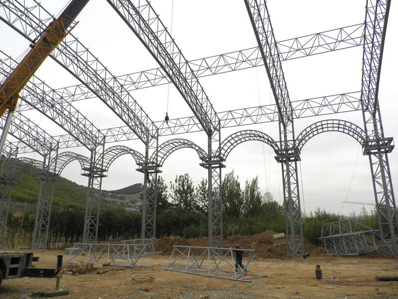 Commercial Steel Buildings Steel Pipe Truss Structure For Football