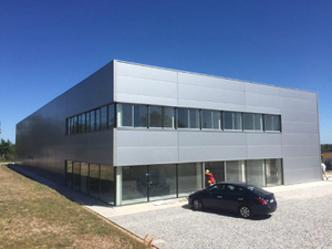1000 Square Meter Steel Office Warehouse Building